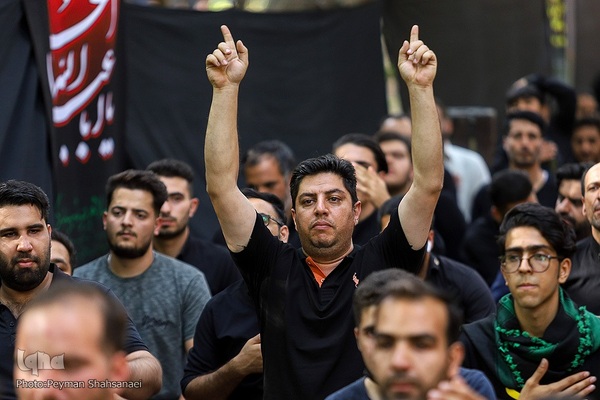 آیین عزاداری حسینی در گذر چهارباغ عباسی اصفهان