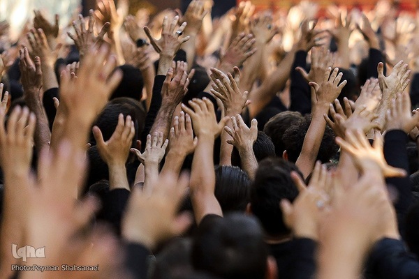 آیین عزاداری حسینی در گذر چهارباغ عباسی اصفهان