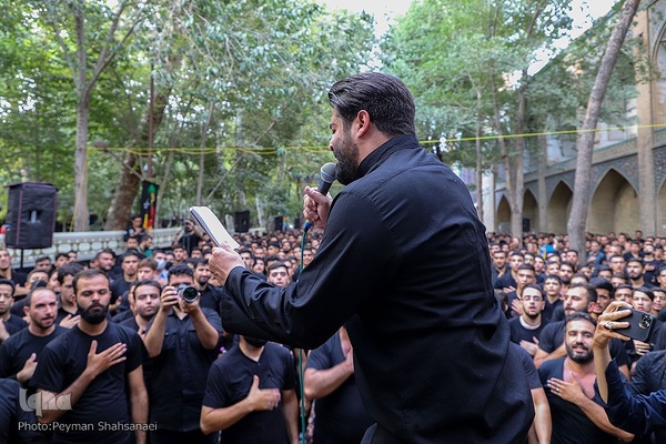 آیین عزاداری حسینی در گذر چهارباغ عباسی اصفهان
