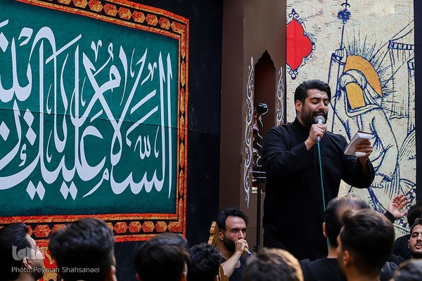 آیین عزاداری حسینی در گذر چهارباغ عباسی اصفهان