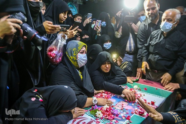 وداع با پیکر مطهر شهید مدافع حرم عباس آسمیه در معراج شهدا