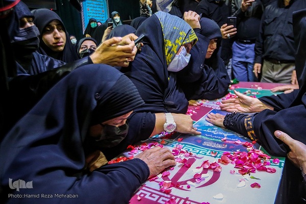 وداع با پیکر مطهر شهید مدافع حرم عباس آسمیه در معراج شهدا