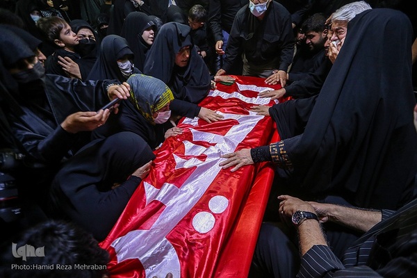 وداع با پیکر مطهر شهید مدافع حرم عباس آسمیه در معراج شهدا