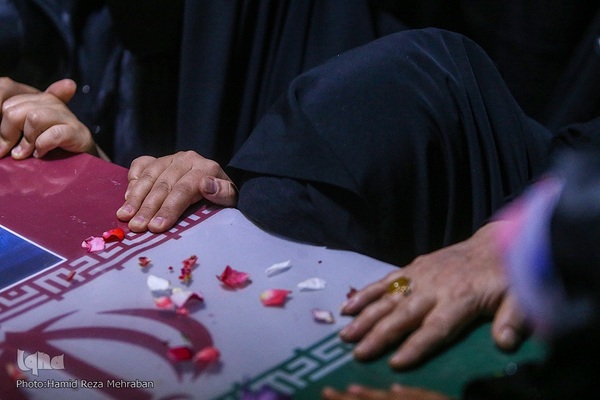 وداع با پیکر مطهر شهید مدافع حرم عباس آسمیه در معراج شهدا