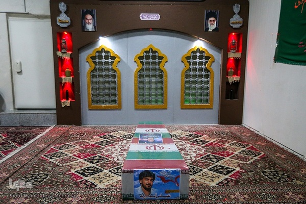 وداع با پیکر مطهر شهید مدافع حرم عباس آسمیه در معراج شهدا