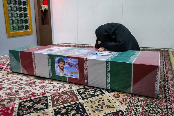 وداع با پیکر مطهر شهید مدافع حرم عباس آسمیه در معراج شهدا