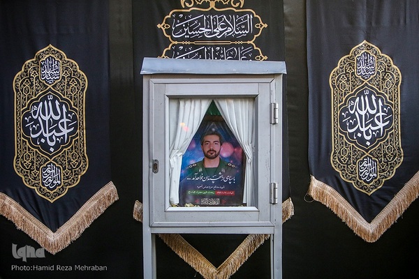 وداع با پیکر مطهر شهید مدافع حرم عباس آسمیه در معراج شهدا