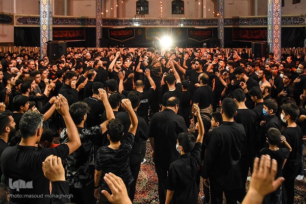 آیین عزاداری شب ششم محرم مسجد امام حسین(ع) سمنان