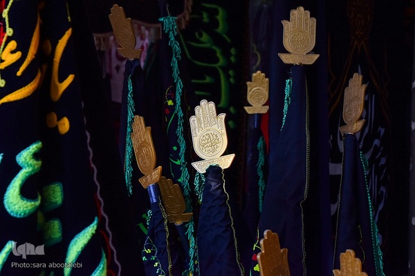 پرچم‌دوزی؛ نماد خلاقیت و عشق هنرمند ایرانی به اهل بیت‌(ع)‎‎