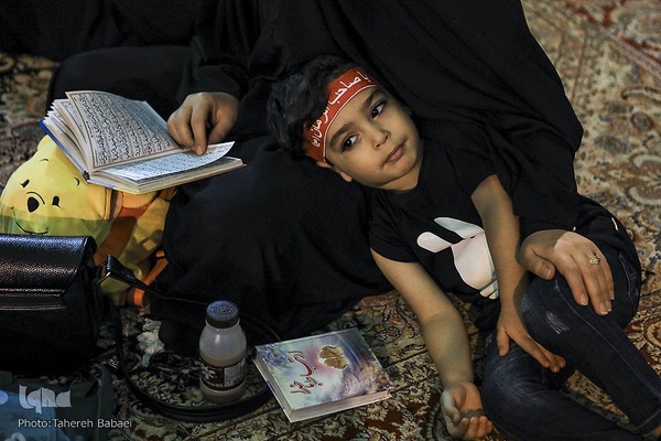 حسینیه ایران؛ سوگواره شیرخوارگان حسینی در مهدیه تهران