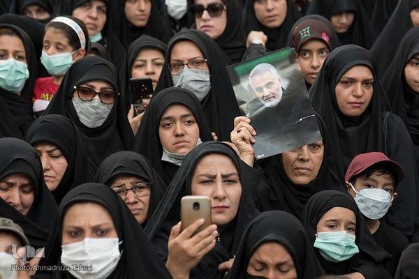 وداع مردم اصفهان با شهدای دفاع مقدس