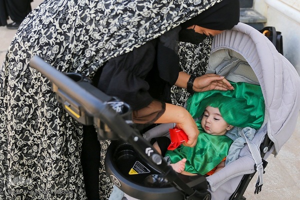 حسینیه ایران؛ سوگواره شیرخوارگان حسینی در حرم شاهچراغ