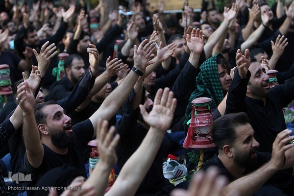 مراسم عزاداری روز هفتم محرم در قطعه 40 (سرداران بی پلاک) بهشت زهرای تهران