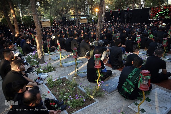 مراسم عزاداری روز هفتم محرم در قطعه 40 (سرداران بی پلاک) بهشت زهرای تهران