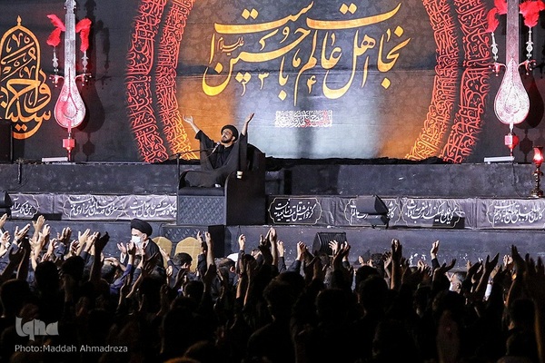 حسینیه ایران؛ مراسم عزاداری شب‌هشتم محرم در کانون رهپویان وصال شیراز‎‎