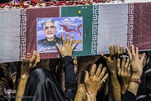 حسینیه ایران؛ مراسم عزاداری شب‌هشتم محرم در کانون رهپویان وصال شیراز‎‎