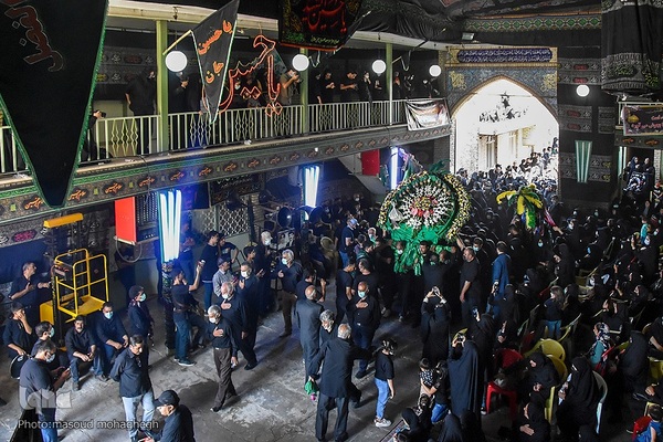 حسینیه ایران؛ آیین سنتی سنگ زنی و نخل گردانی در روستای علاء سمنان