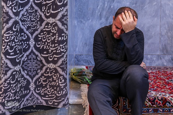 حسینیه ایران؛ عزاداری روز هشتم محرم در بازار تهران
