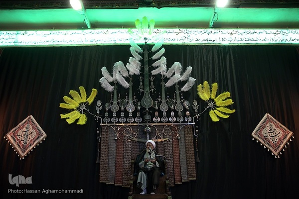 مراسم عزاداری شب تاسوعای حسینی در تکیه نفرآباد شهر ری