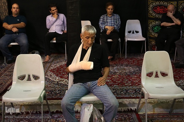 مراسم عزاداری شب تاسوعای حسینی در تکیه نفرآباد شهر ری