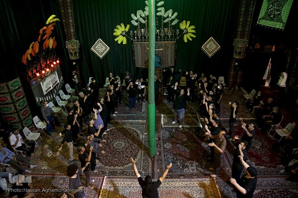 مراسم عزاداری شب تاسوعای حسینی در تکیه نفرآباد شهر ری