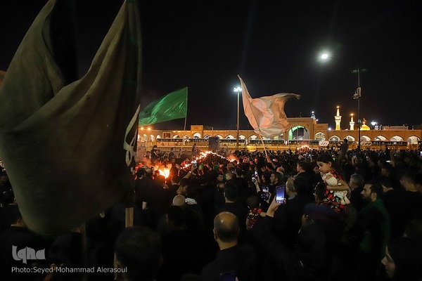 حسینیه ایران؛ آیین مشعل‌گردانی نجفی‌های مقیم مشهد