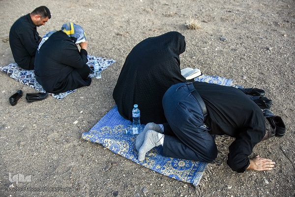 مراسم عزاداری تاسوعای حسینی در کویر «خوریان» سمنان