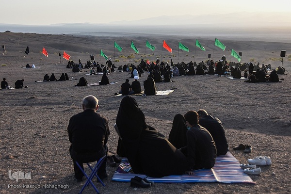 مراسم عزاداری تاسوعای حسینی در کویر «خوریان» سمنان