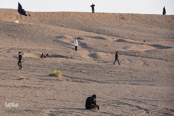 مراسم عزاداری تاسوعای حسینی در کویر «خوریان» سمنان