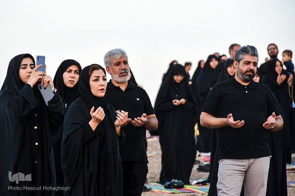 مراسم عزاداری تاسوعای حسینی در کویر «خوریان» سمنان