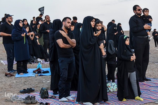 مراسم عزاداری تاسوعای حسینی در کویر «خوریان» سمنان