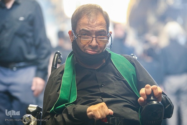 حسینیه ایران؛ عزاداری ظهر تاسوعا در بازار تهران