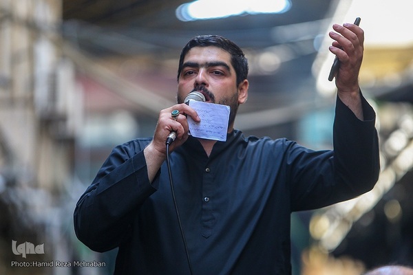 حسینیه ایران؛ عزاداری ظهر تاسوعا در بازار تهران