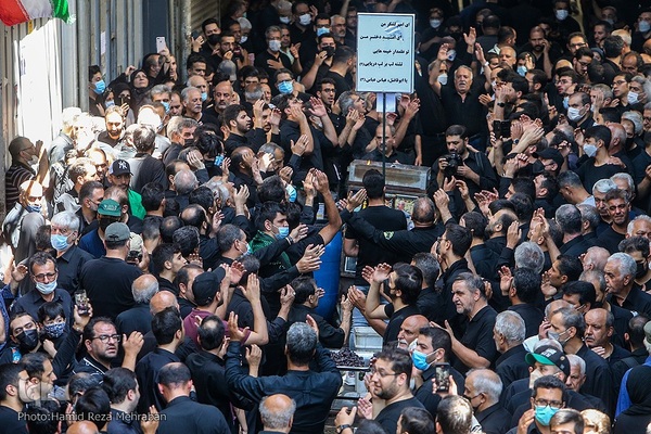 حسینیه ایران؛ عزاداری ظهر تاسوعا در بازار تهران