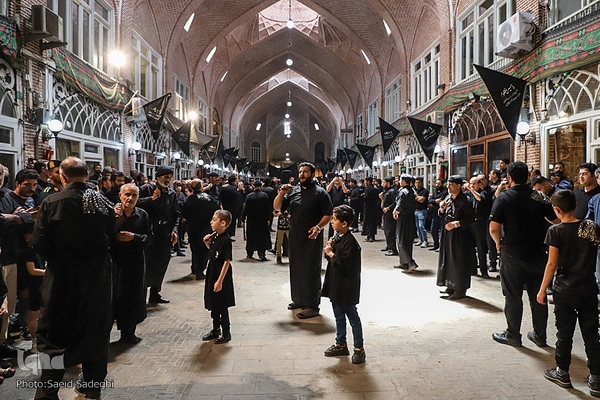 حسینیه ایران؛ تاسوعای حسینی در بزرگ‌ترین بازار سرپوشیده جهان