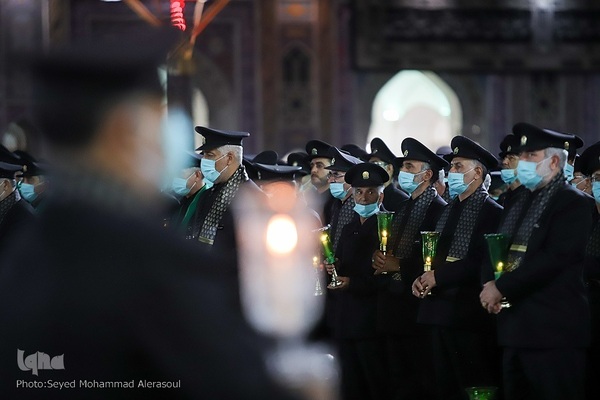 حسینیه ایران؛ مراسم شب عاشورا حسینی در حرم مطهر رضوی