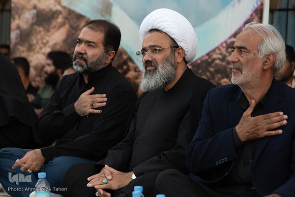 اجتماع عظیم عاشورایی مردم اصفهان در میدان امام حسین (ع)
