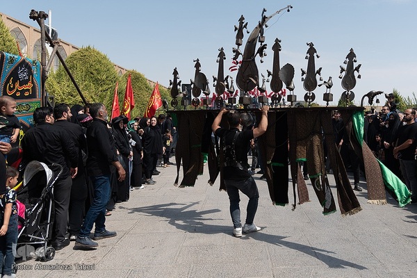 مراسم عزاداری عاشورای حسینی در میدان امام خمینی (ره) اصفهان
