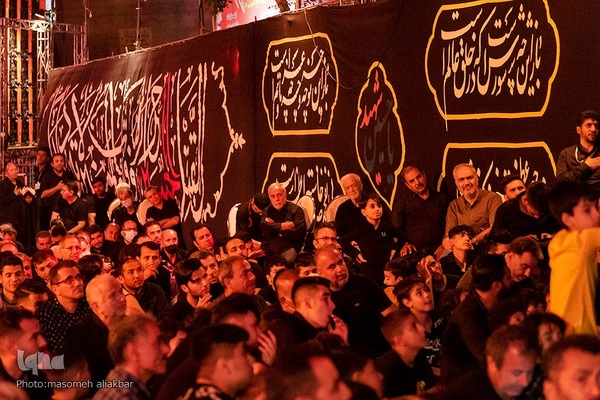 حسینیه ایران؛ نمایش شام غریبان در کرج‎‎