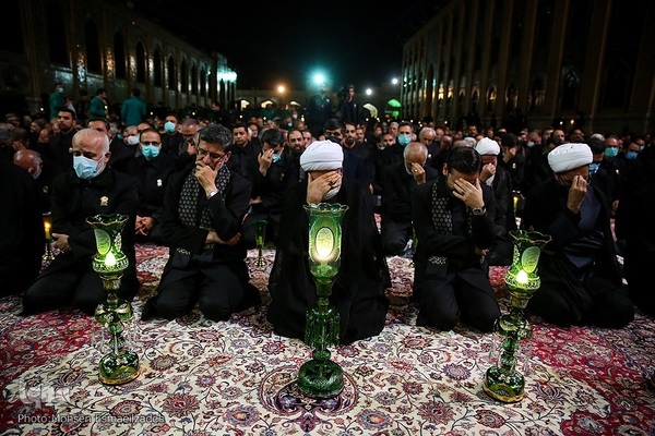 حسینیه ایران؛ مراسم شام غریبان حسینی در حرم رضوی