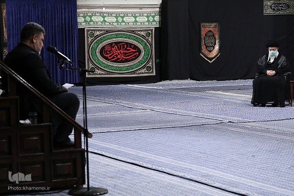 آخرین شب عزاداری حضرت اباعبدالله الحسین (ع) با حضور رهبر انقلاب اسلامی در حسینیه امام خمینی (ره)