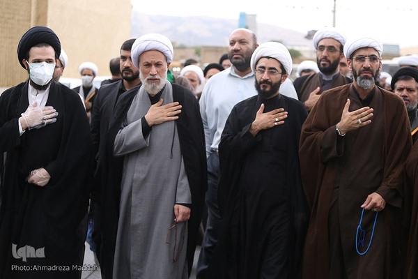دسته عزاداری طلاب و روحانيون شیراز در سومين روز شهادت امام حسین(ع)