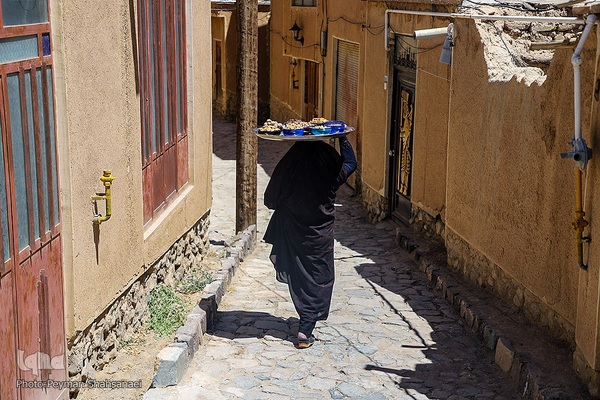 آیین سنتی ۶ امام حسین در شهر بَرزُک کاشان