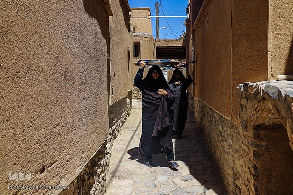 آیین سنتی ۶ امام حسین در شهر بَرزُک کاشان