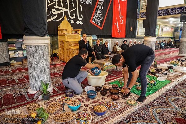 آیین سنتی ۶ امام حسین در شهر بَرزُک کاشان