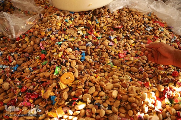 آیین سنتی ۶ امام حسین در شهر بَرزُک کاشان