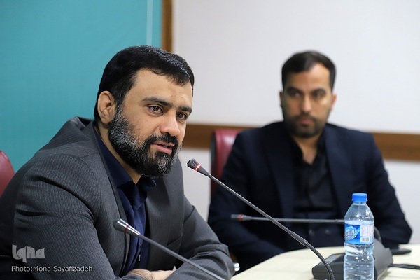 رونمایی پوستر سوگواره تعزیه‌خوانی «رایت سرخ»