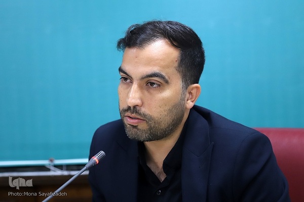 رونمایی پوستر سوگواره تعزیه‌خوانی «رایت سرخ»