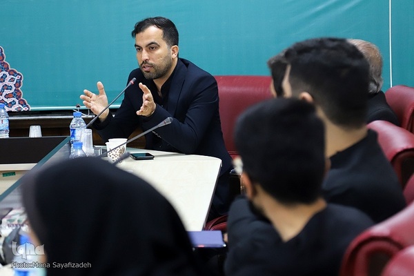 رونمایی پوستر سوگواره تعزیه‌خوانی «رایت سرخ»