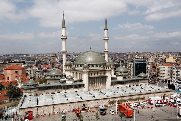 مسجد «تقسیم» استانبول